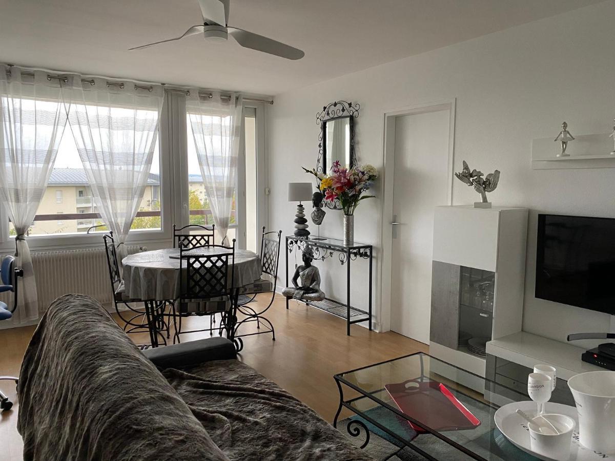 Le Mun-T2, 60M2, Balcons, Parking, Wifi, Linge, Produits, Face A La Gerdarmerie, Vue Cathedrale Reims Eksteriør bilde