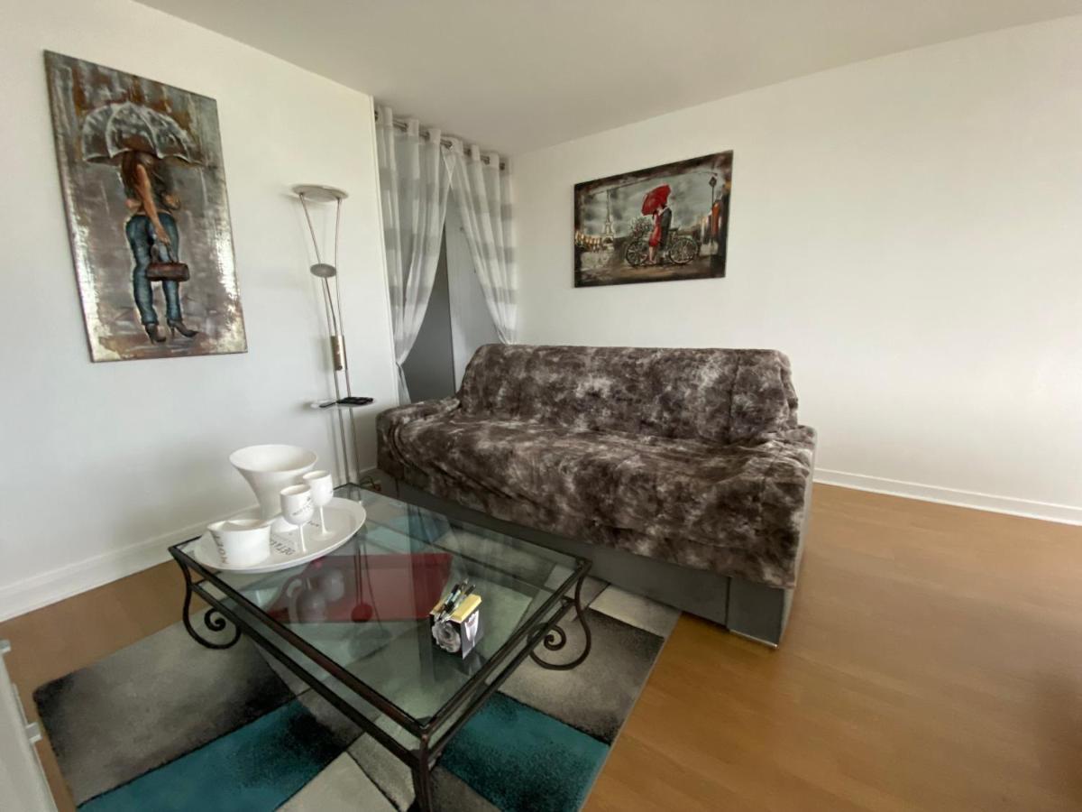 Le Mun-T2, 60M2, Balcons, Parking, Wifi, Linge, Produits, Face A La Gerdarmerie, Vue Cathedrale Reims Eksteriør bilde